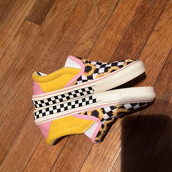 Sunflower vans - Picture 4 of 4